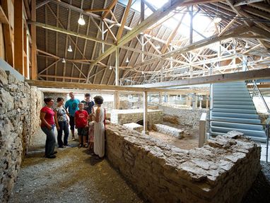 Römische Badruine Hüfingen, Besucher in der Badruine